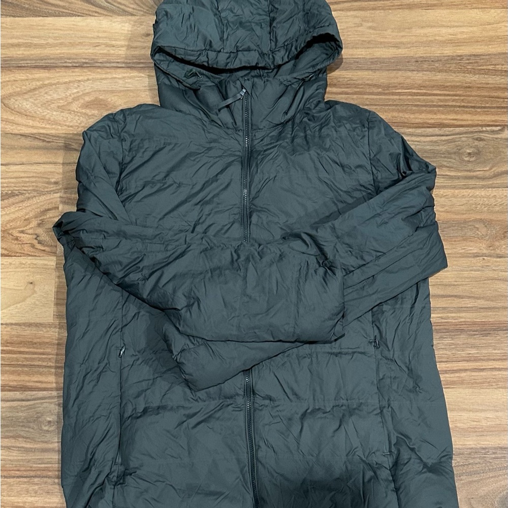 Uni qlo down jacket youth size L